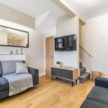 Stylish 5-bed Ideal For Groups - Free Parking Prázdninový dům *