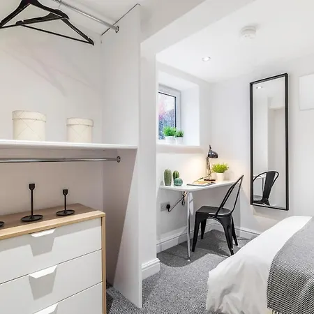 Stylish 5-bed Ideal For Groups - Free Parking Prázdninový dům Leeds (West Yorkshire)